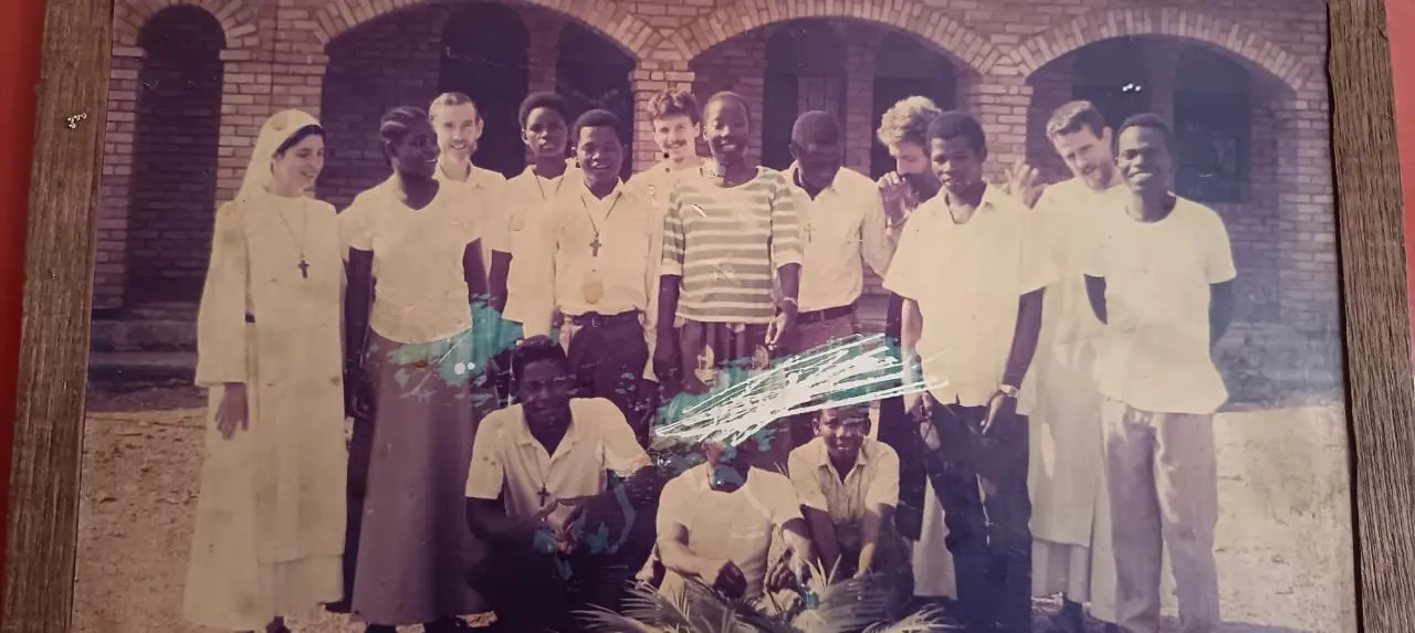 Les premiers membres de la communauté du Monastère Marie Mère du Verbe, témoins des débuts d’une histoire de foi et de fraternité